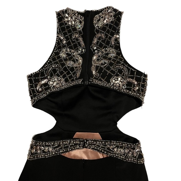 XSCAPE Long Black Beaded Sequin Open Back Sexy Formal Gown with Front Slit Sz 2 - Picture 4 of 14